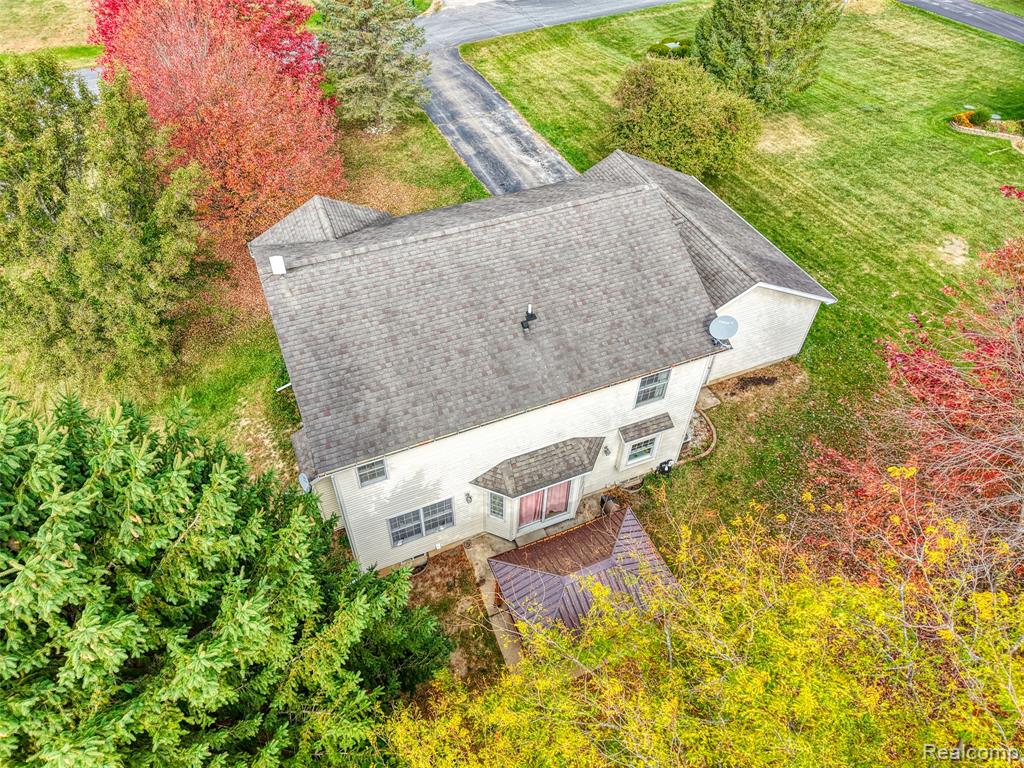 10887 Mackinaw Trail, Fowlerville, MI 48836 — Photo 31