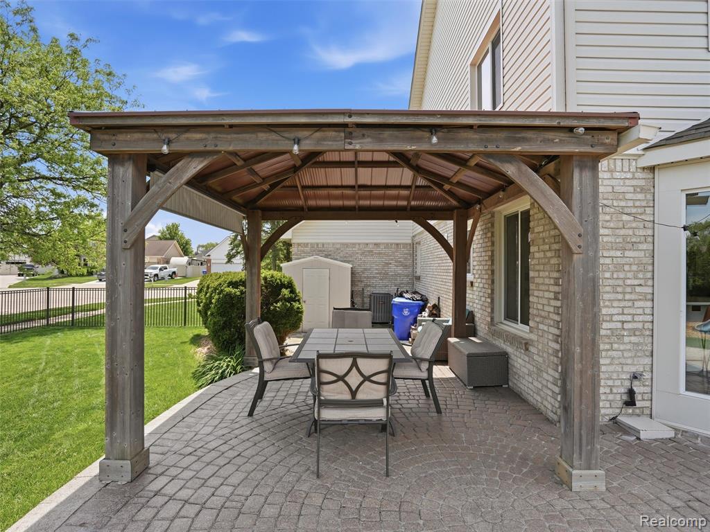 15581 Spiceway, Fraser, MI 48026 — Photo 54