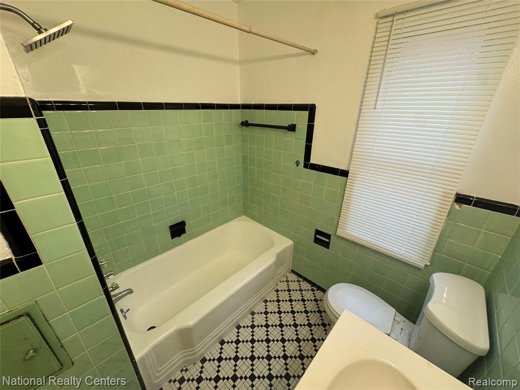 20134 Hanna Street, Detroit, MI 48203 — Photo 9