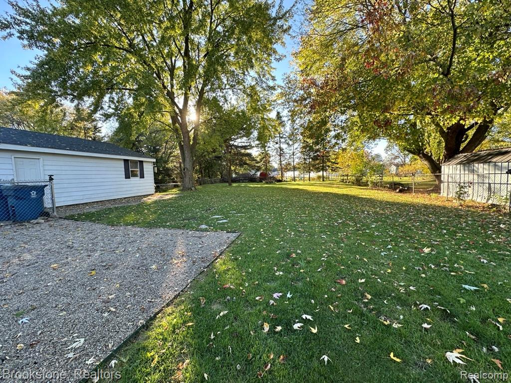 1426 Houston Drive, Swartz Creek, MI 48473 — Photo 7