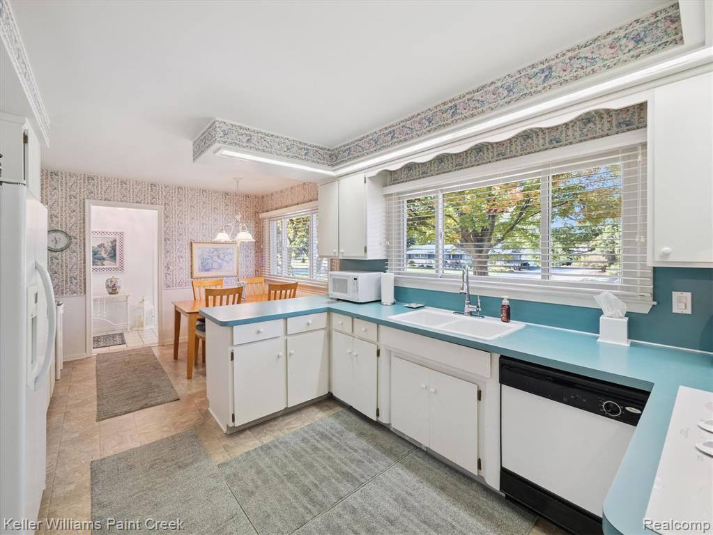 952 Dursley Road, Bloomfield Hills, MI 48304 — Photo 18