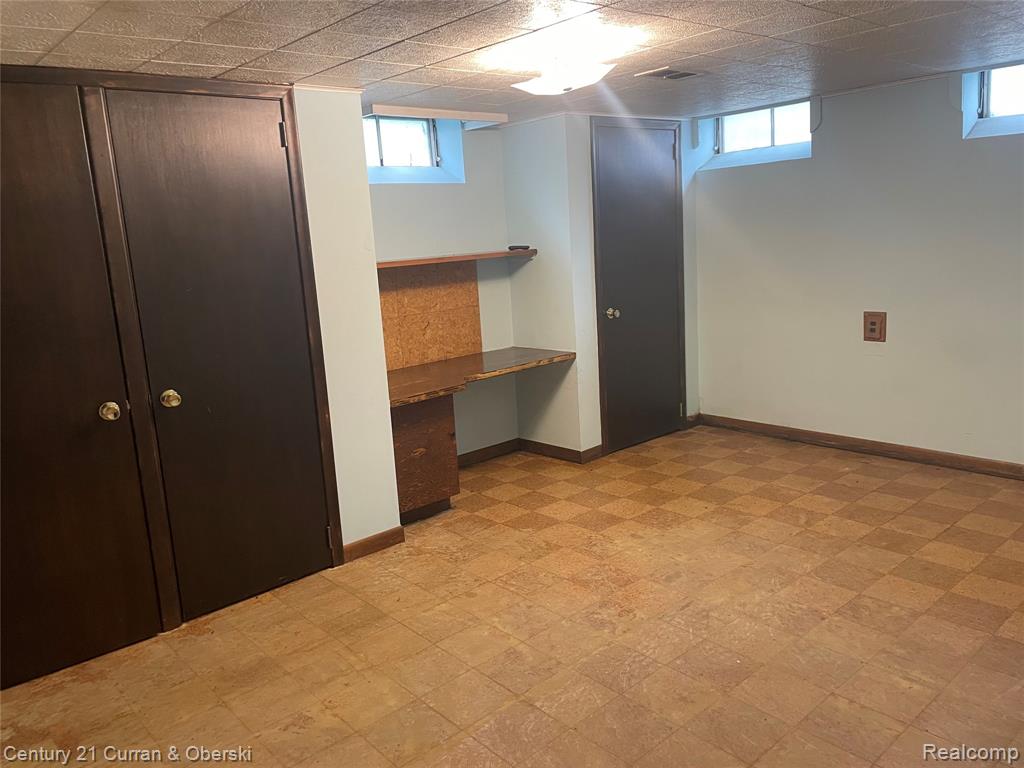 621 Crescent Drive, Dearborn, MI 48124 — Photo 16