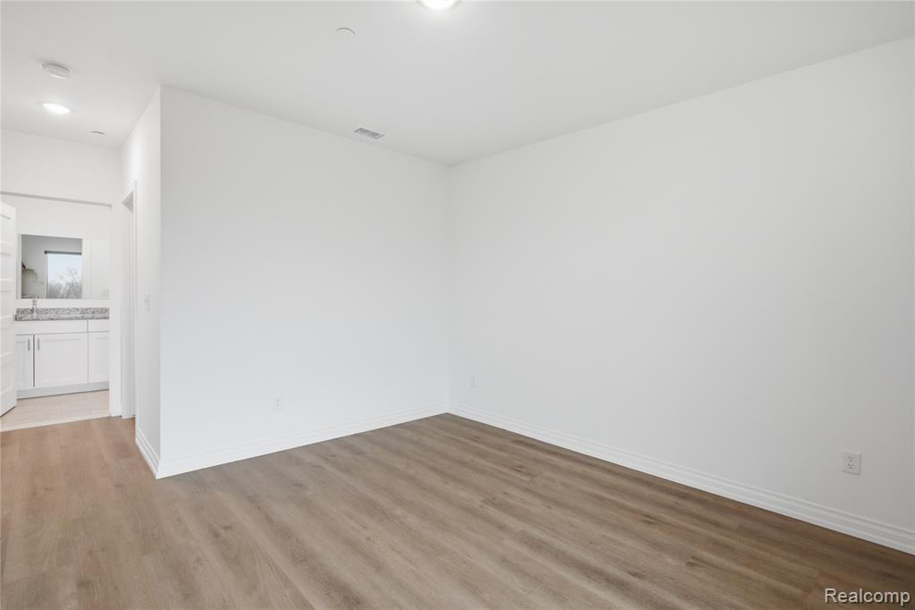 166 Oak st Street, Wyandotte, MI, 48192