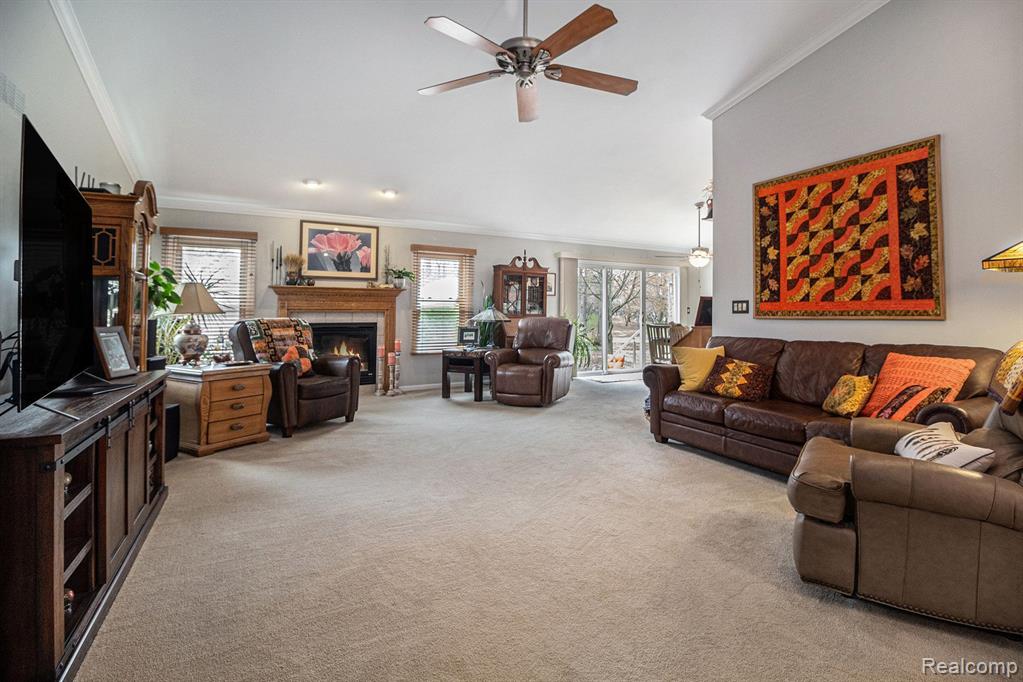 404 WALNUT Drive, 34, South Lyon, MI 48178 — Photo 6