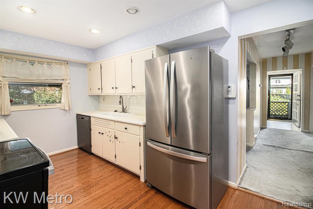 719 W 12 Mile Road, Royal Oak, MI 48073 — Photo 4