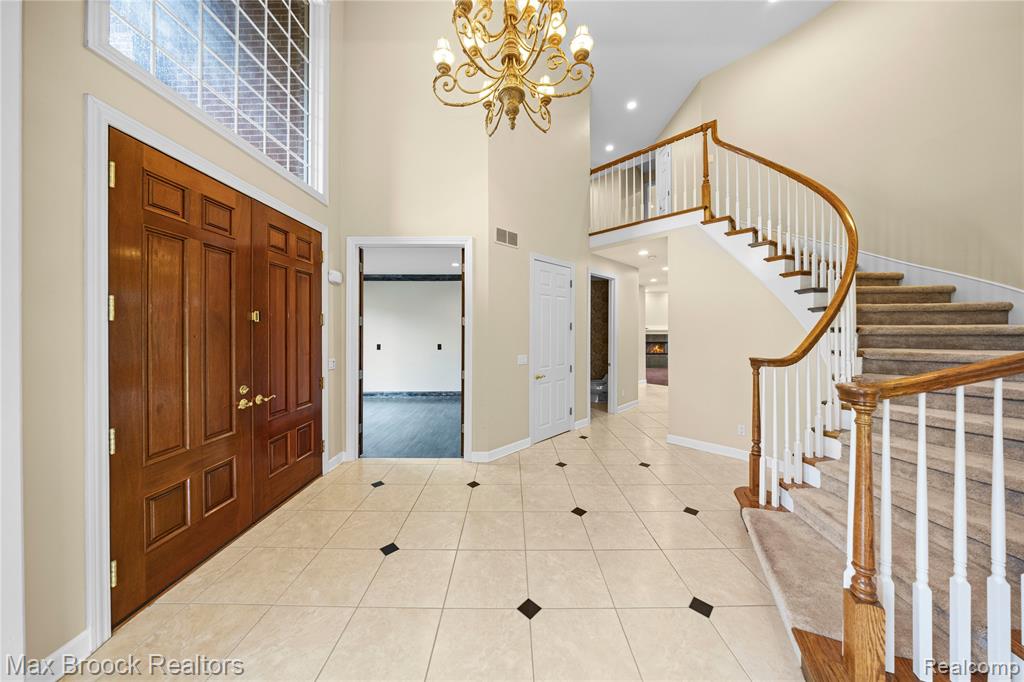 5149 Parkgate Drive, Commerce Twp, MI 48382 — Photo 6