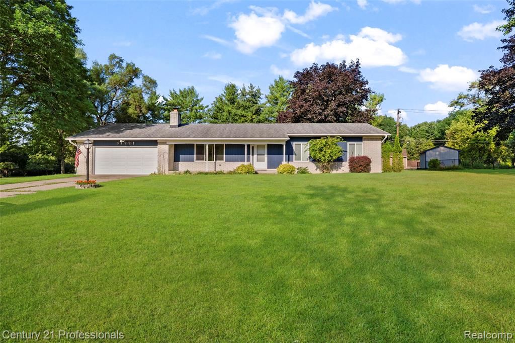31991 STAMAN, Farmington Hills, MI 48336
