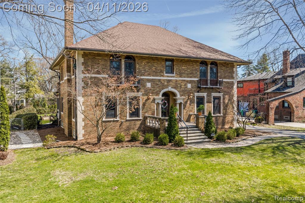 630 Lakepointe Street, Grosse Pointe, MI 48230 — front exterior