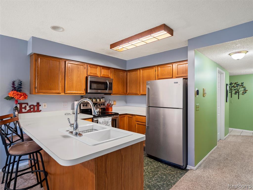 4970 Oak Hill Drive, Waterford, MI 48329 — Photo 15