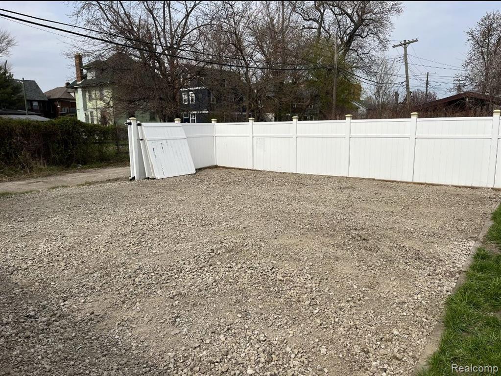 728 W PHILADELPHIA Street, Detroit, MI 48202 — Photo 26