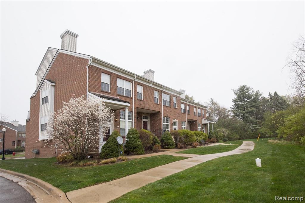 1933 LINDSAY Lane - Photo 3