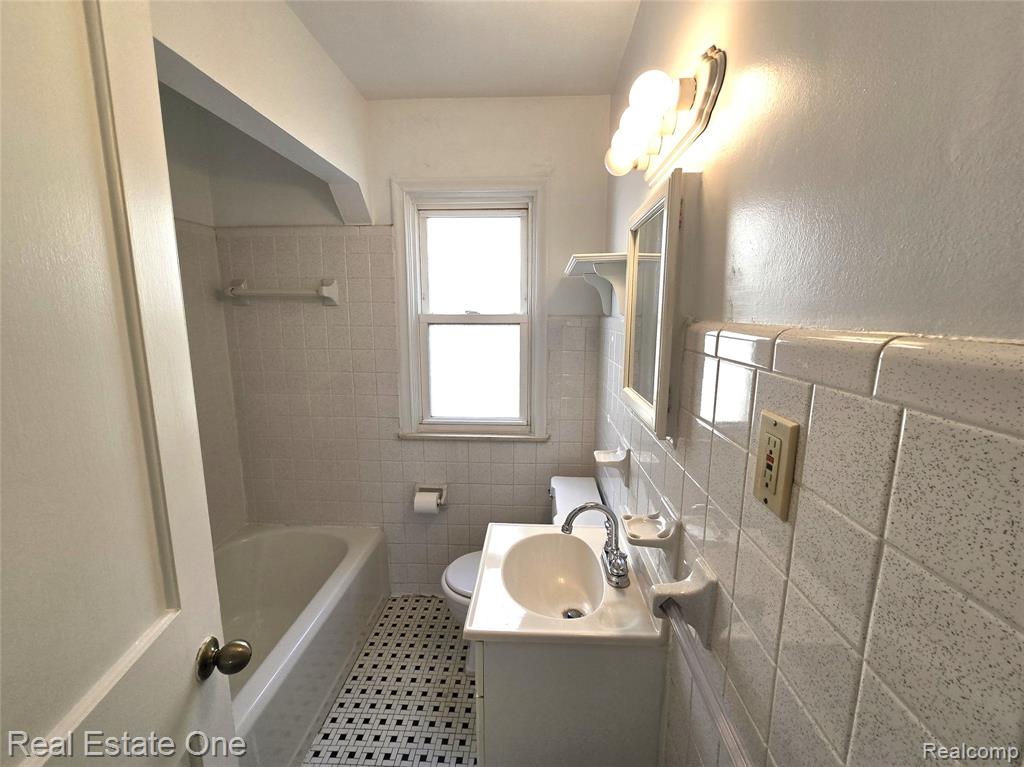 6400 Payne Avenue, Dearborn, MI 48126 — Photo 14