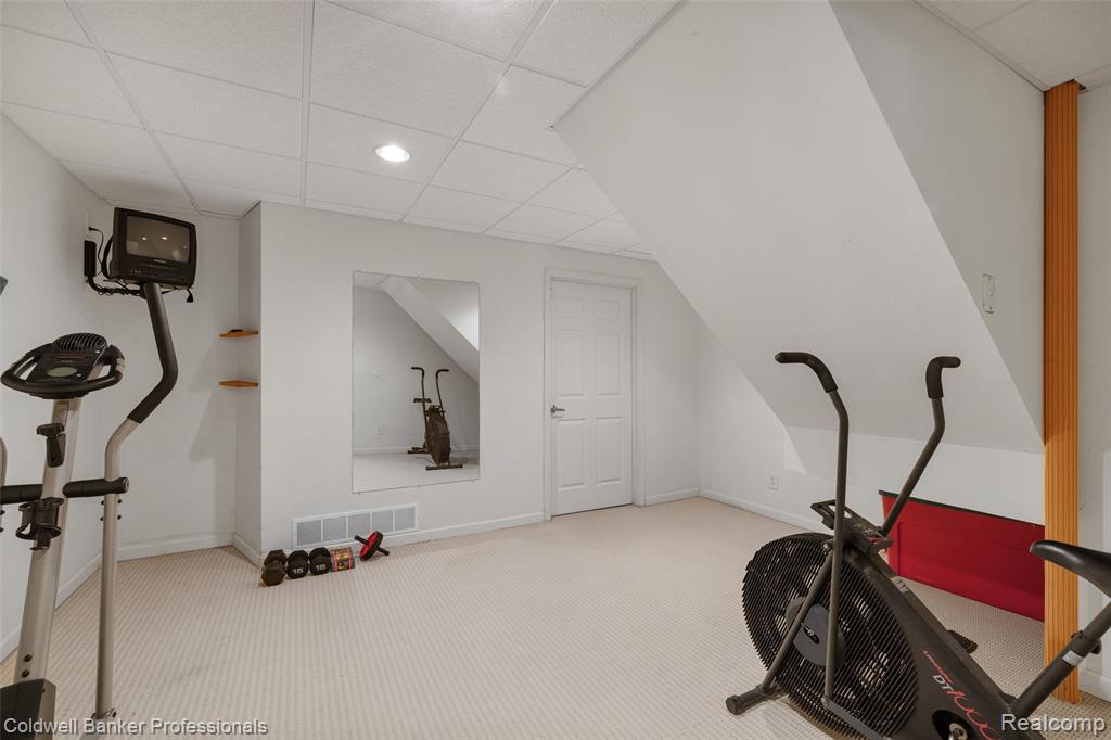 4881 Spring Meadow Drive, Clarkston, MI 48348 — Photo 37