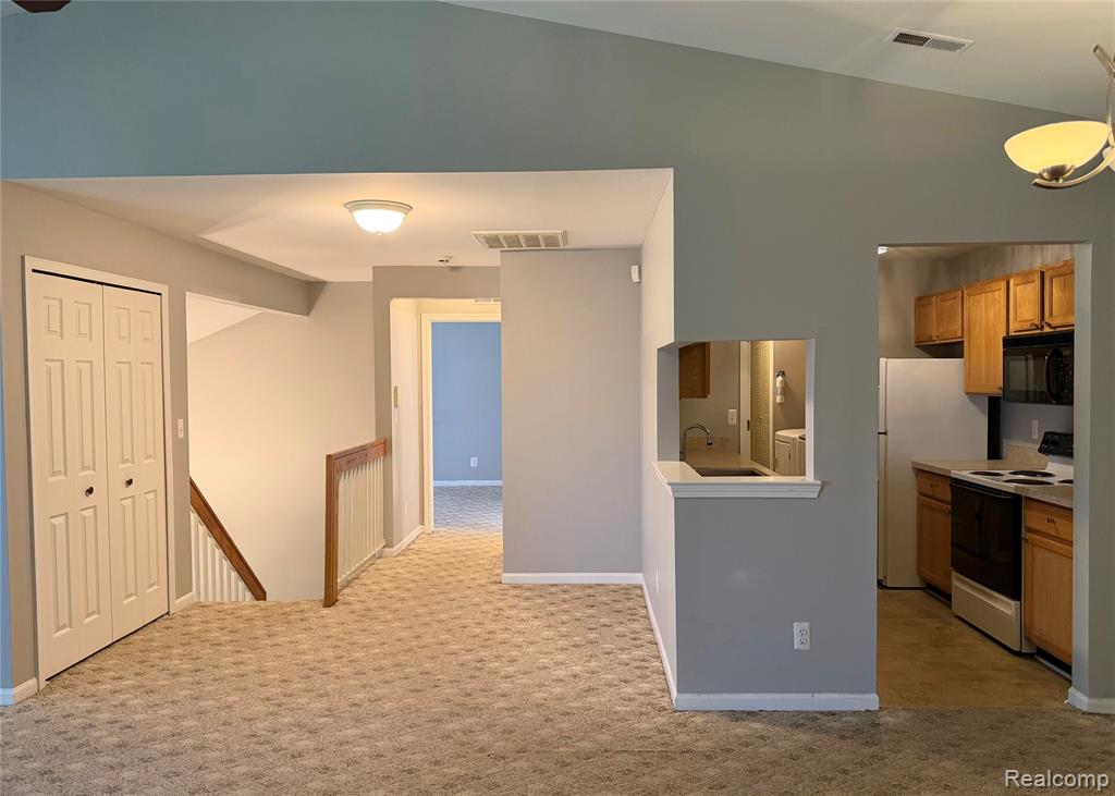 56567 Scotland Boulevard, Utica, MI 48316 — Photo 21