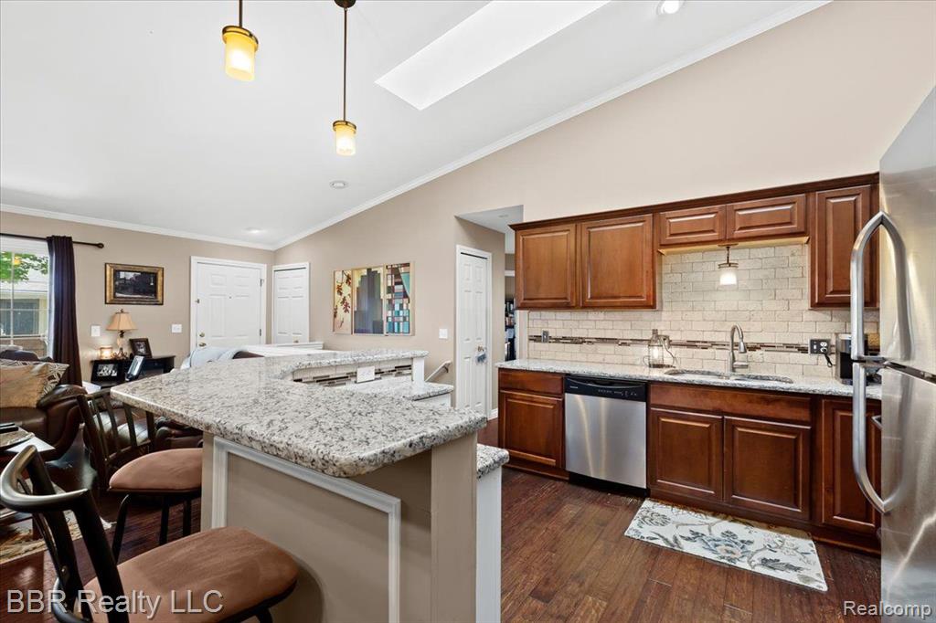 22118 EDGEWATER, Novi, MI — Photo 8