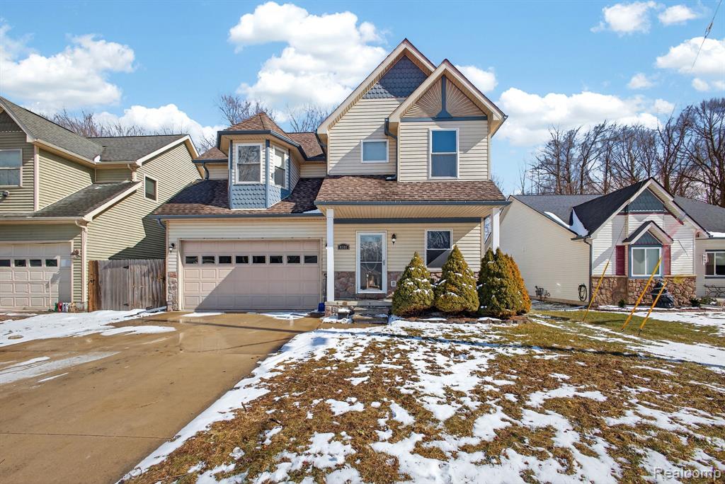 9399 Oakdale Street, Clay, MI 48001