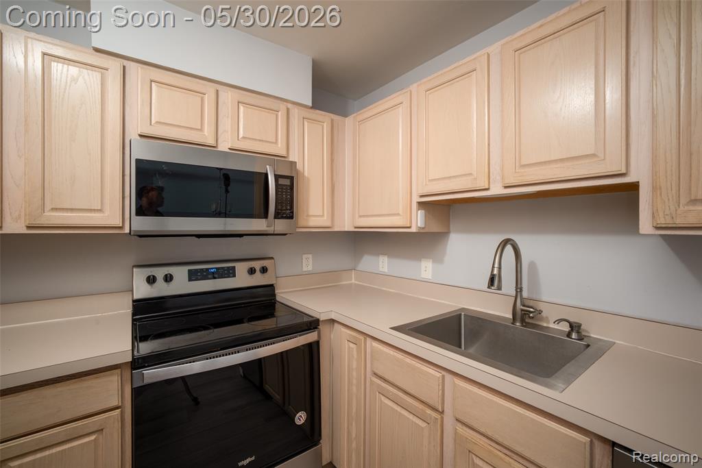 1727 Campau Farms Circle, Detroit, MI 48207 — Photo 9