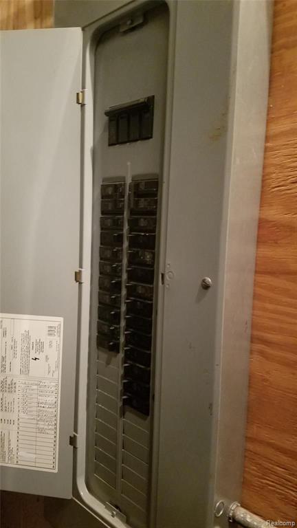 7111 E 7 MILE East Road, Detroit, MI, 48234