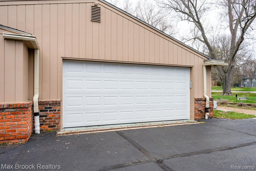 25461 Tweed Drive, Franklin, MI 48025 — Photo 45