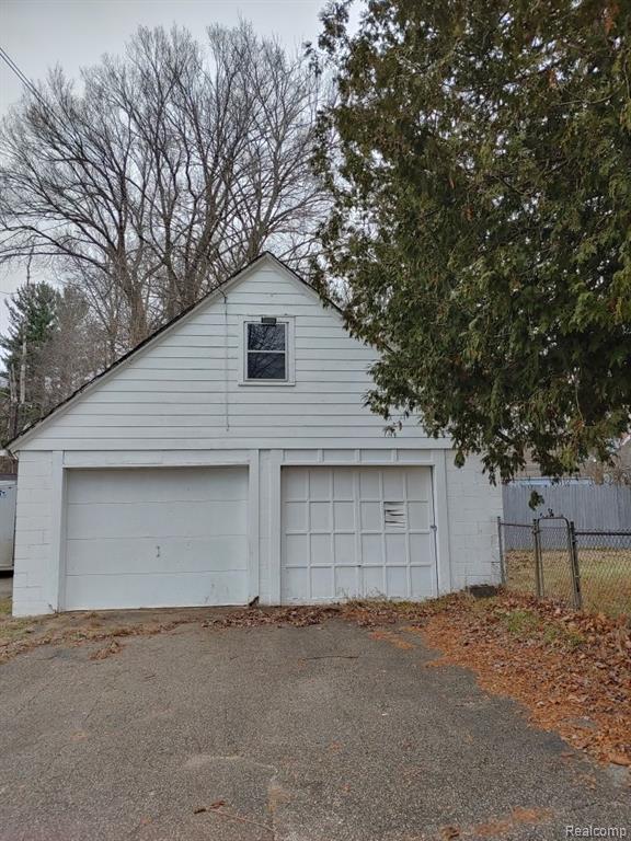 4026 S TOWERLINE Road, Bridgeport, MI 48722 — Photo 4