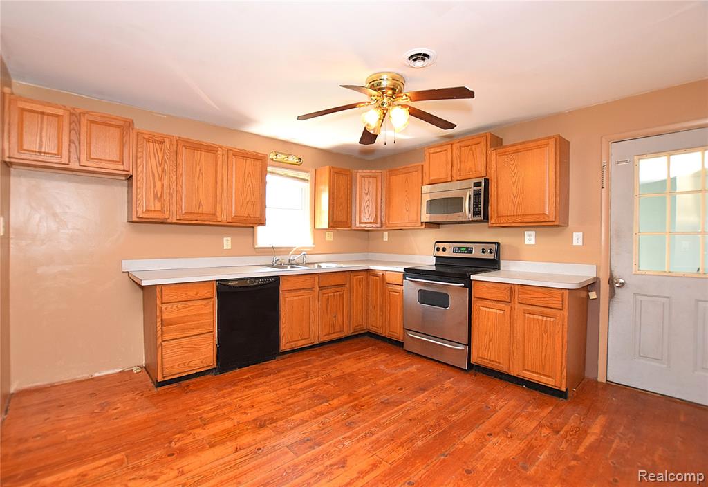 908 Tyler Road, Lennon Vlg, MI 48449 — Photo 3