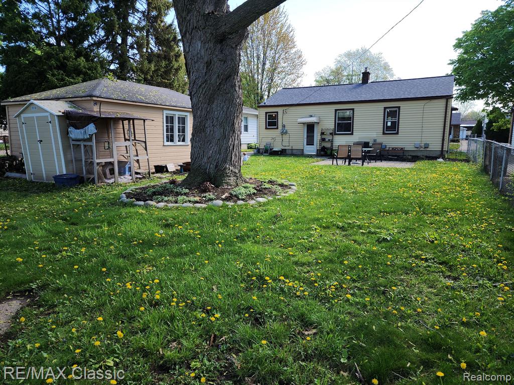 621 SYMES Avenue, Royal Oak, MI 48067 — Photo 46