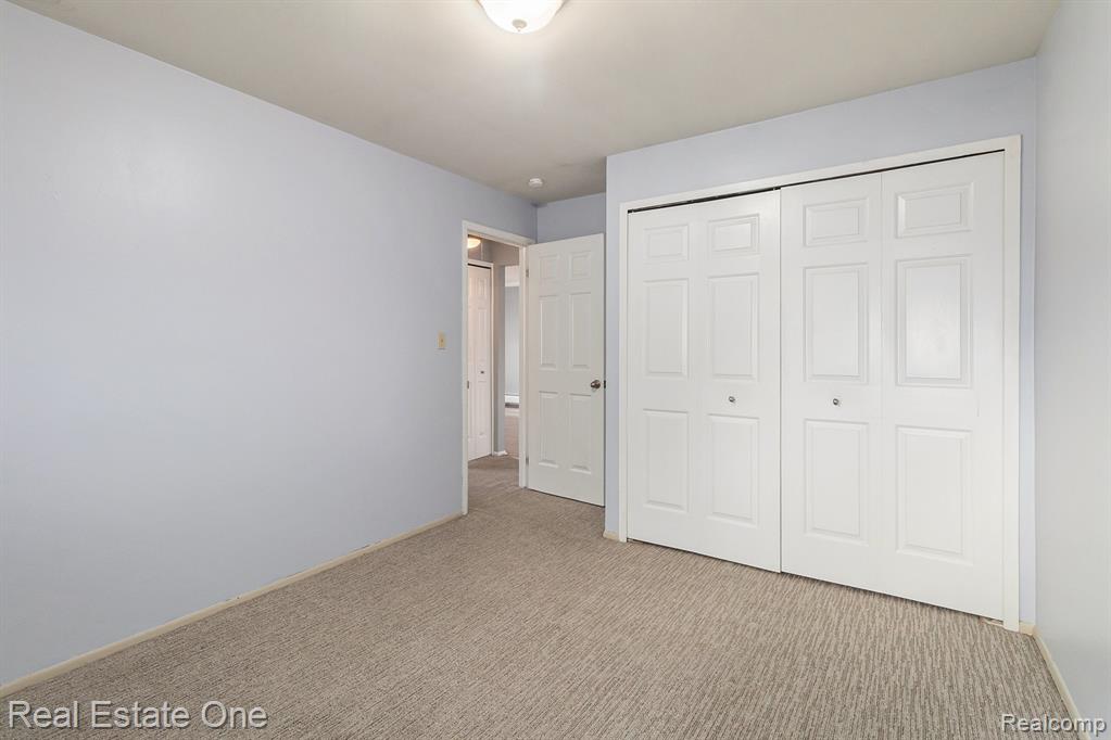 2420 Parmenter Boulevard, Royal Oak, MI, 48073