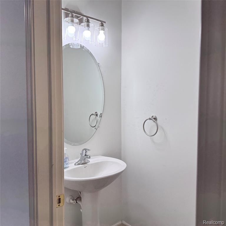 4067 ELIZABETH Avenue, Canton, MI 48188 — Photo 18