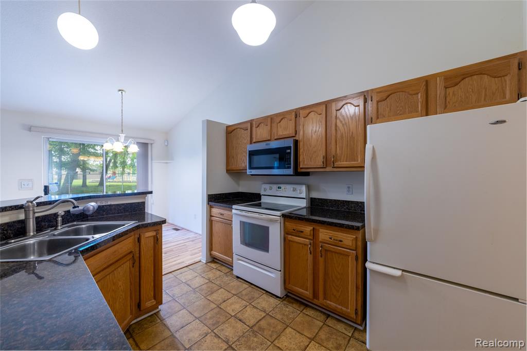 37342 AMHURST Drive, Westland, MI — Photo 6