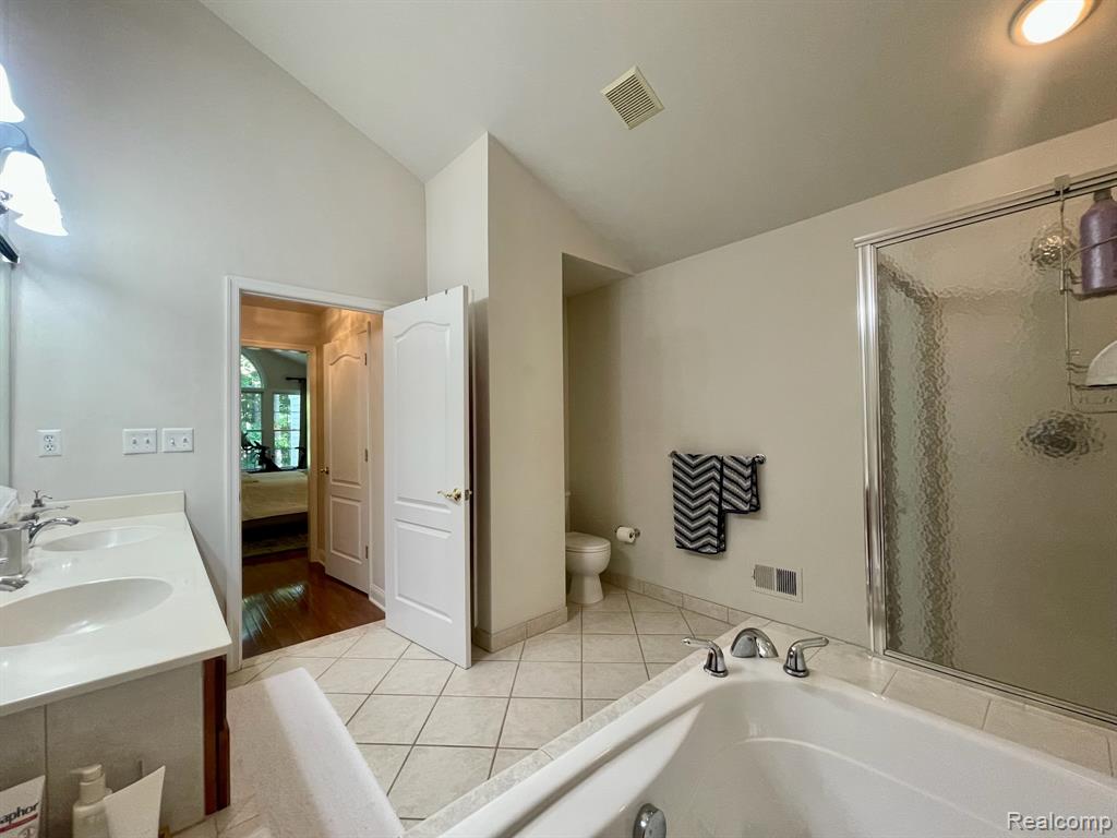 49676 Timber Trail, Novi, MI — Photo 24