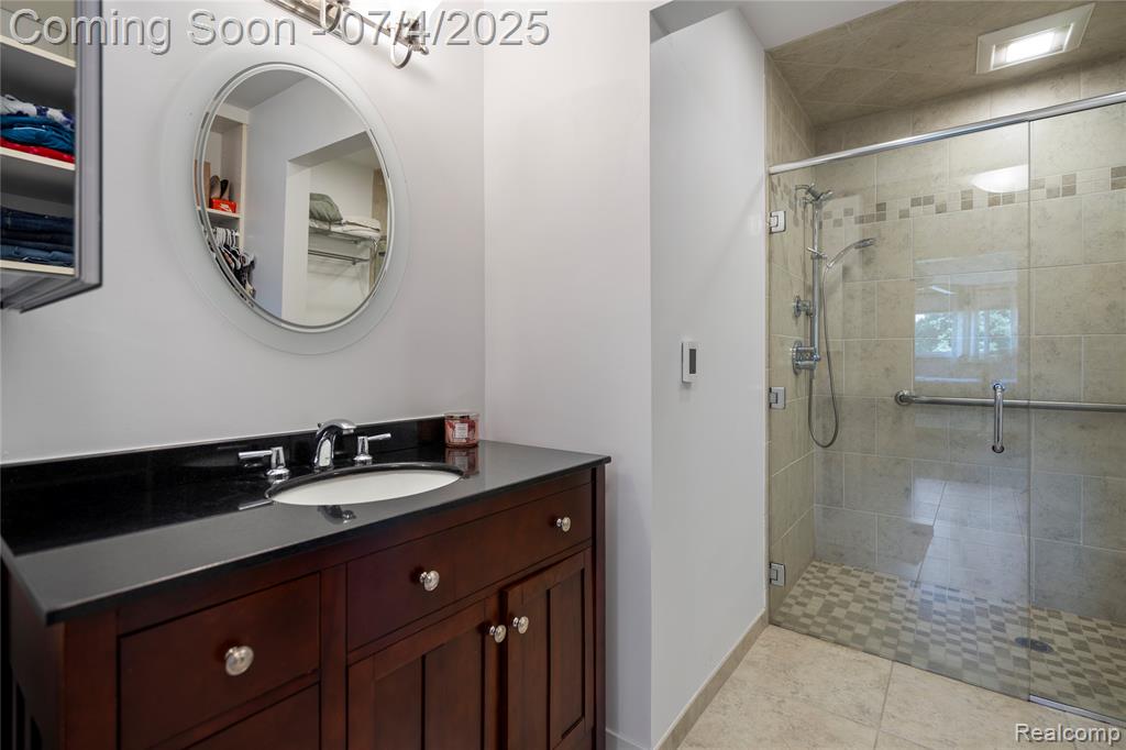 938 Brookwood Lane E, Rochester, MI 48309 — Photo 22