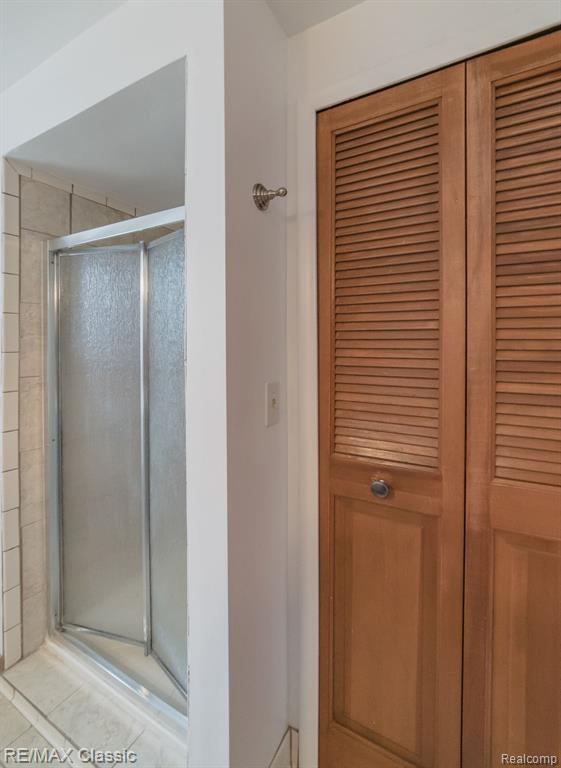 1587 Three Lakes Drive, Troy, MI 48085 — Photo 39
