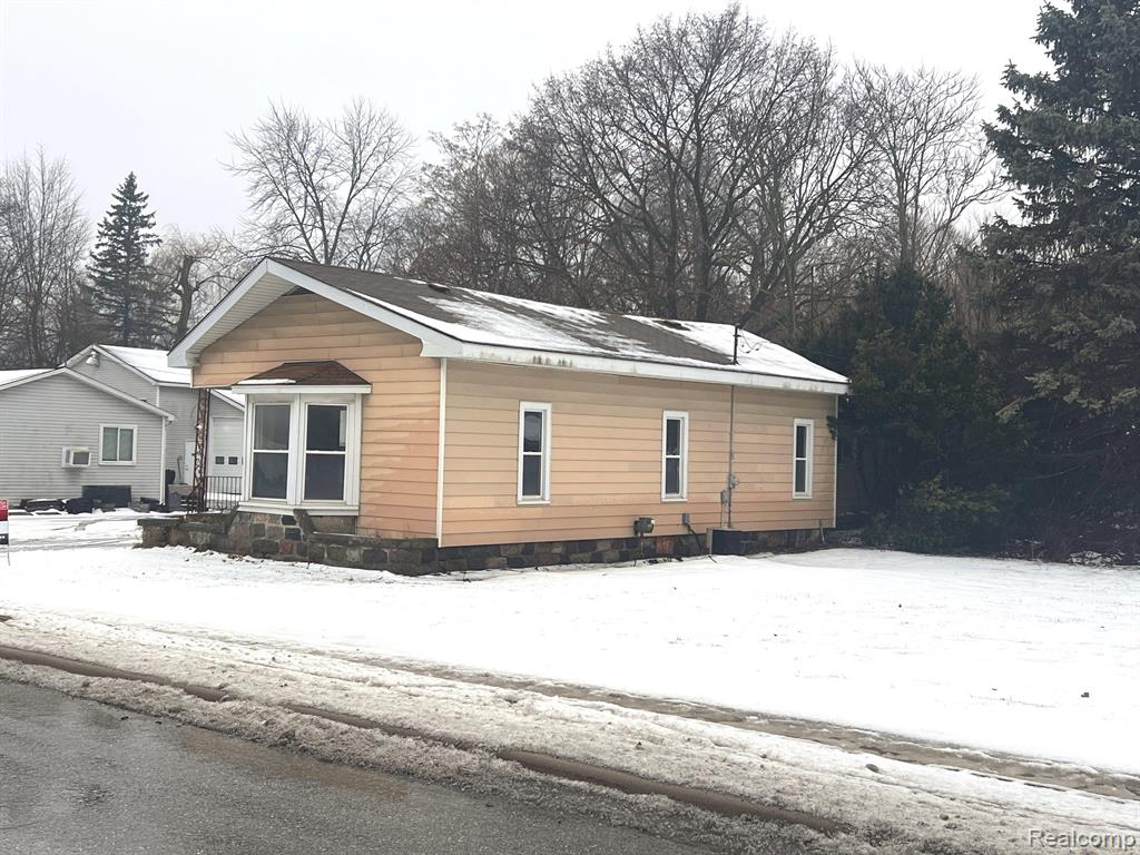 539 N Main Street, Perry, MI 48872 — Photo 2