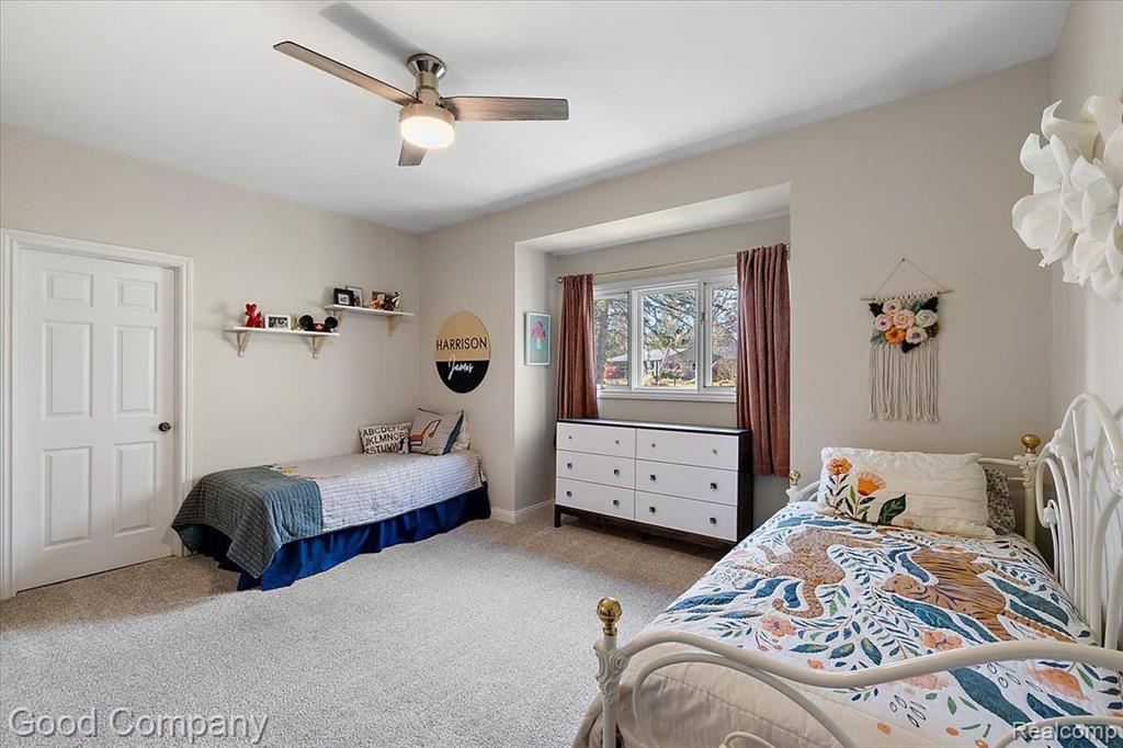 4671 BURNLEY Drive, Bloomfield Hills, MI 48304 — Photo 47