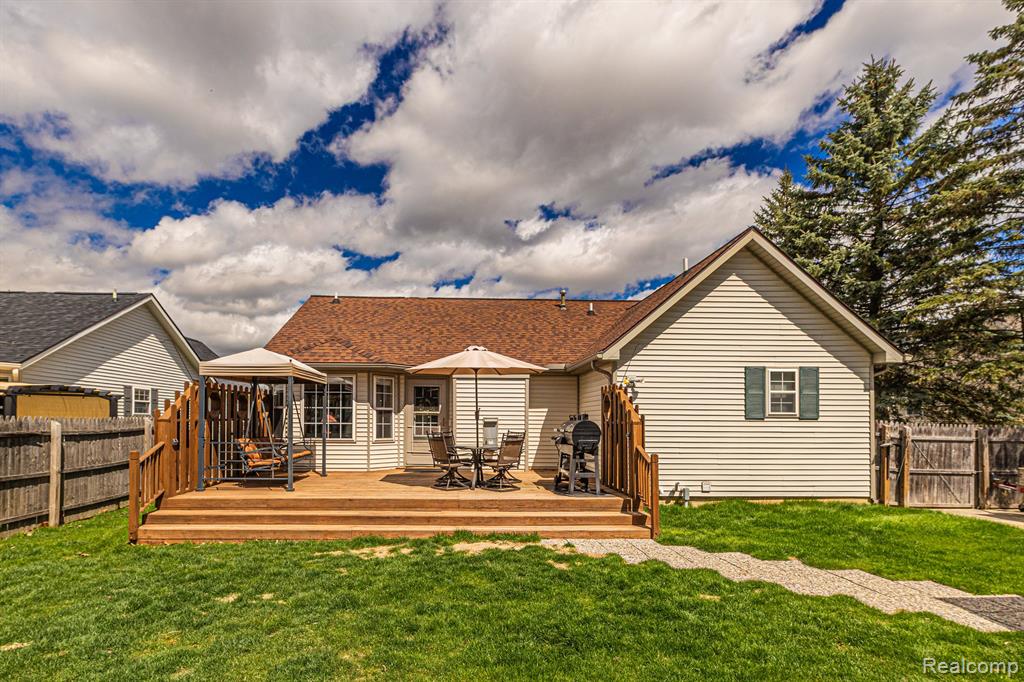 790 1ST Street, Fenton, MI 48430 — Photo 27