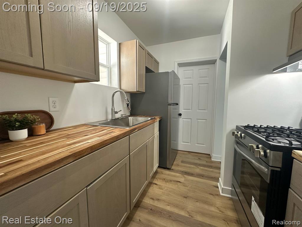6089 Lapeer Road, Burton, MI 48509 — Photo 10