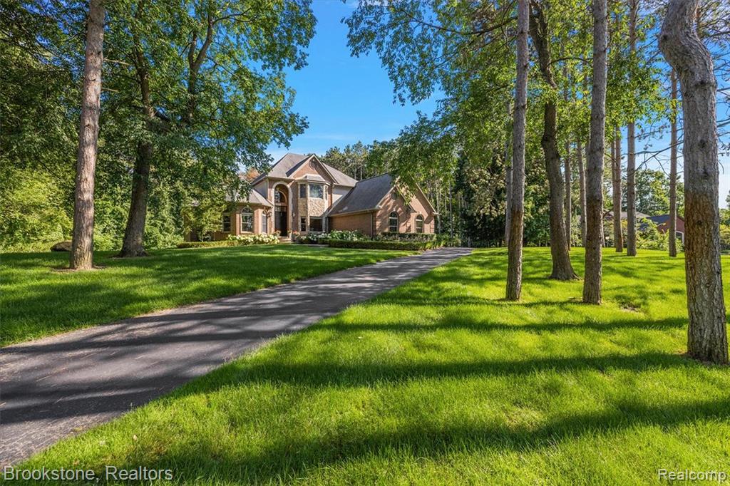 34 Fern Drive, Leonard, MI 48367 — Photo 9