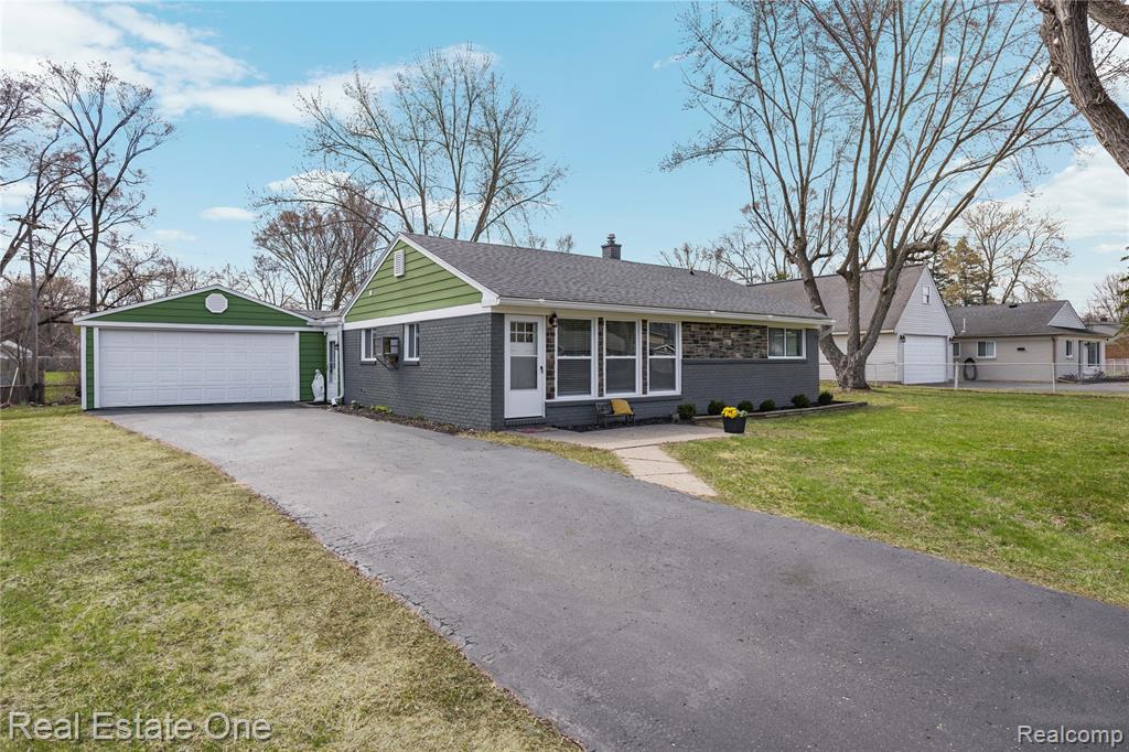 4913 Rioview Drive, Clarkston, MI — Photo 2