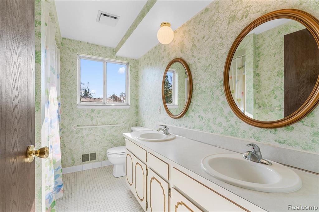 44611 Nantucket Drive, Canton, MI 48187 — Photo 19