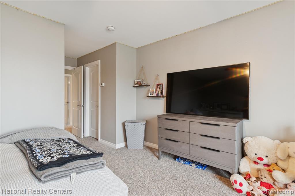 9888 Meadow View Court, Northville, MI 48167 — Photo 37