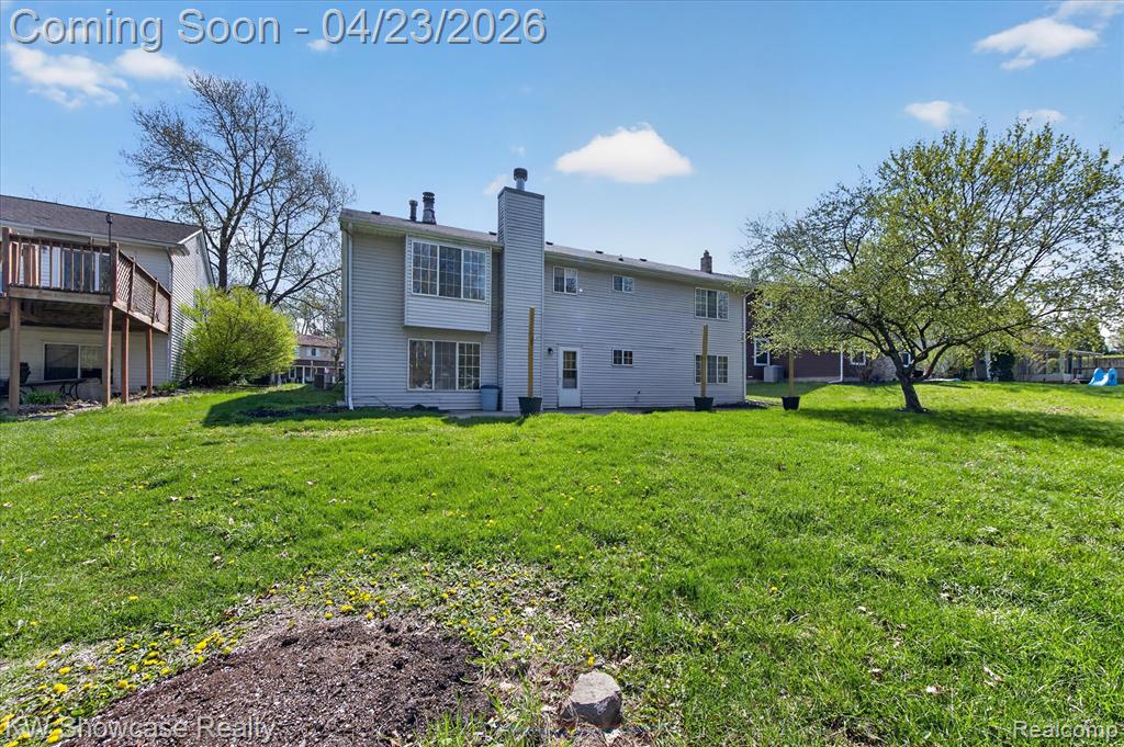 1584 Chanticlair Circle, Wixom, MI 48393 — Photo 43