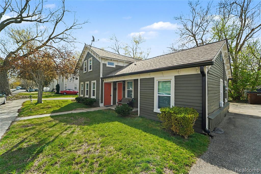 12 E Church Street, Clarkston, MI — Photo 3