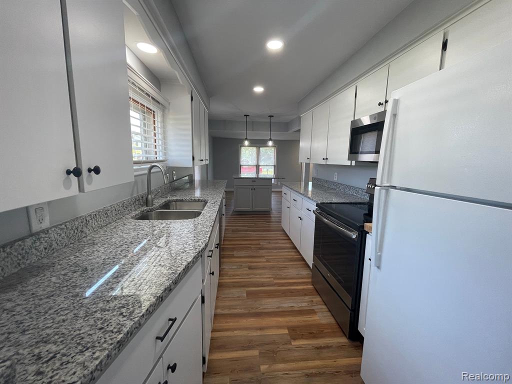 29272 ADAMS Drive, Gibraltar, MI — Photo 15