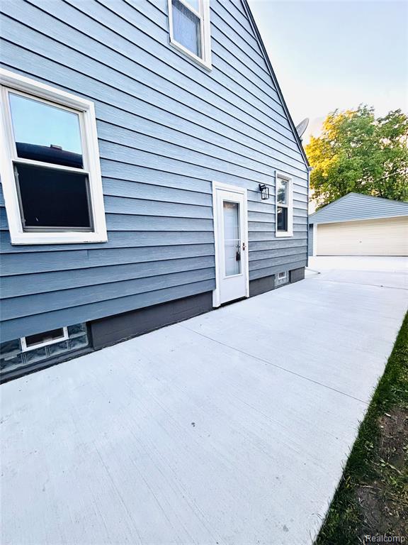 734 Highland Street, Wyandotte, MI 48192 — Photo 4