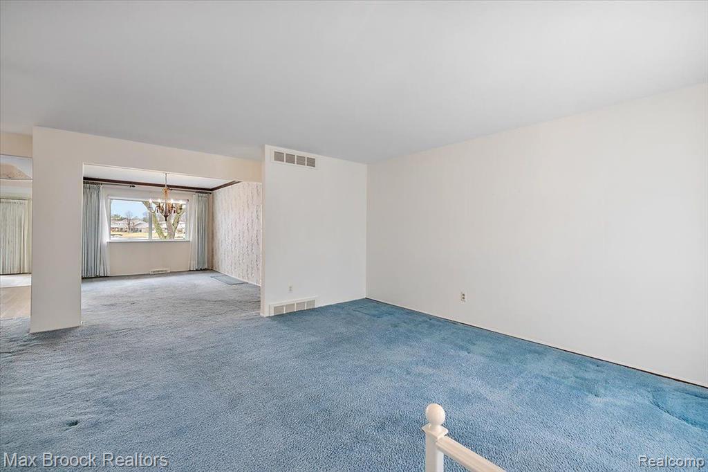 6288 CRESCENT WAY Drive, Troy, MI 48085 — Photo 12