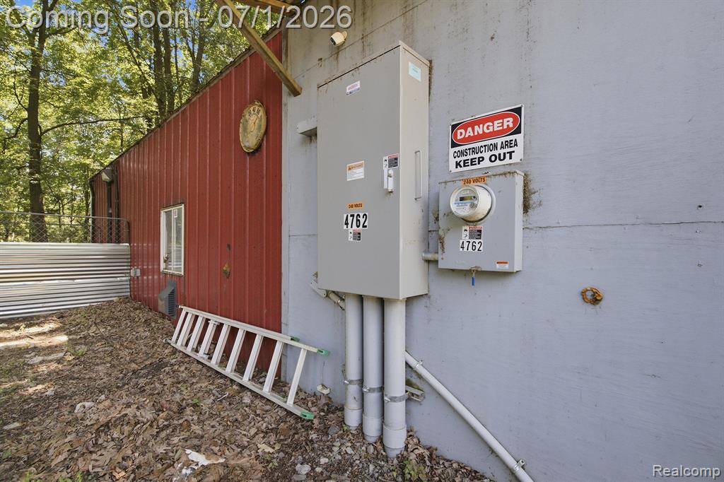 4762 Lonsberry Road, Columbiaville, MI 48421 — Photo 35