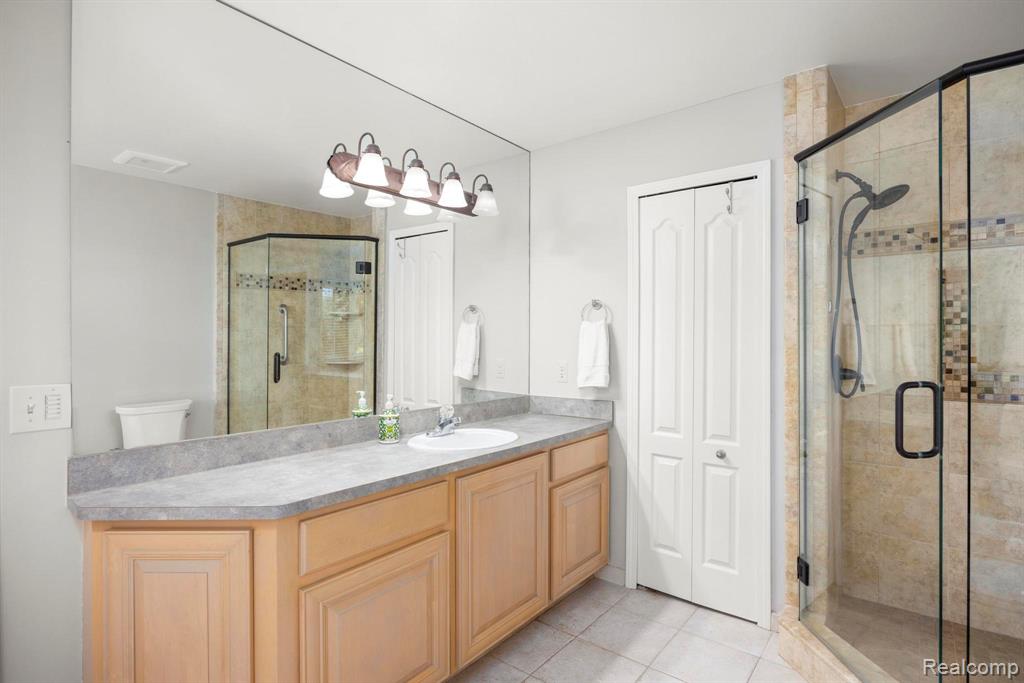 49213 Dunhill Drive, Macomb, MI 48044 — Photo 18