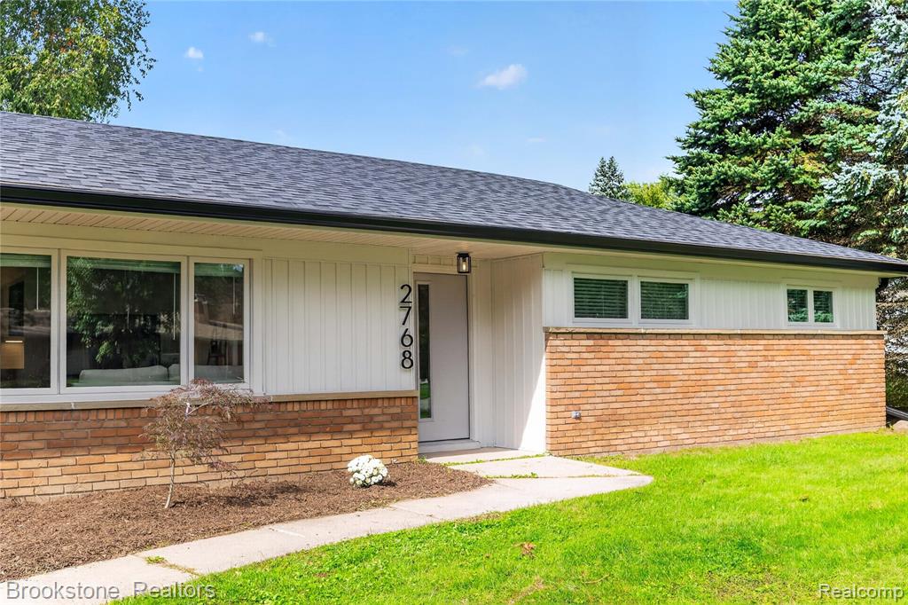 2768 Hillendale Drive - Photo 2