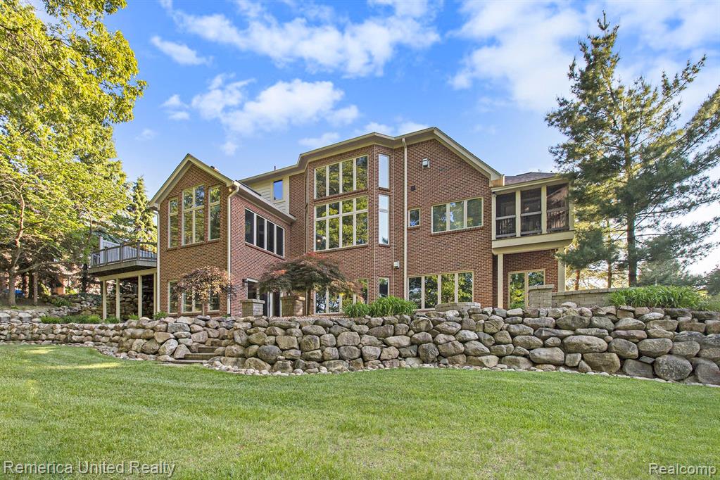 5259 RIVER RIDGE Drive, Brighton, MI 48116 — Photo 2