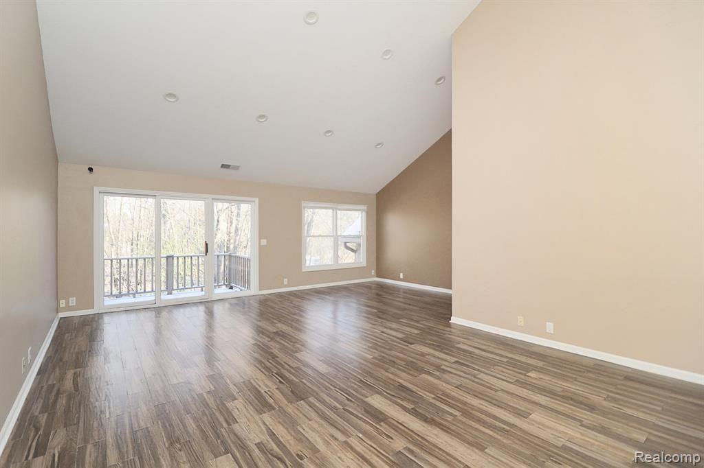 5302 ROYAL VALE Lane, Dearborn, MI 48126 — Photo 10